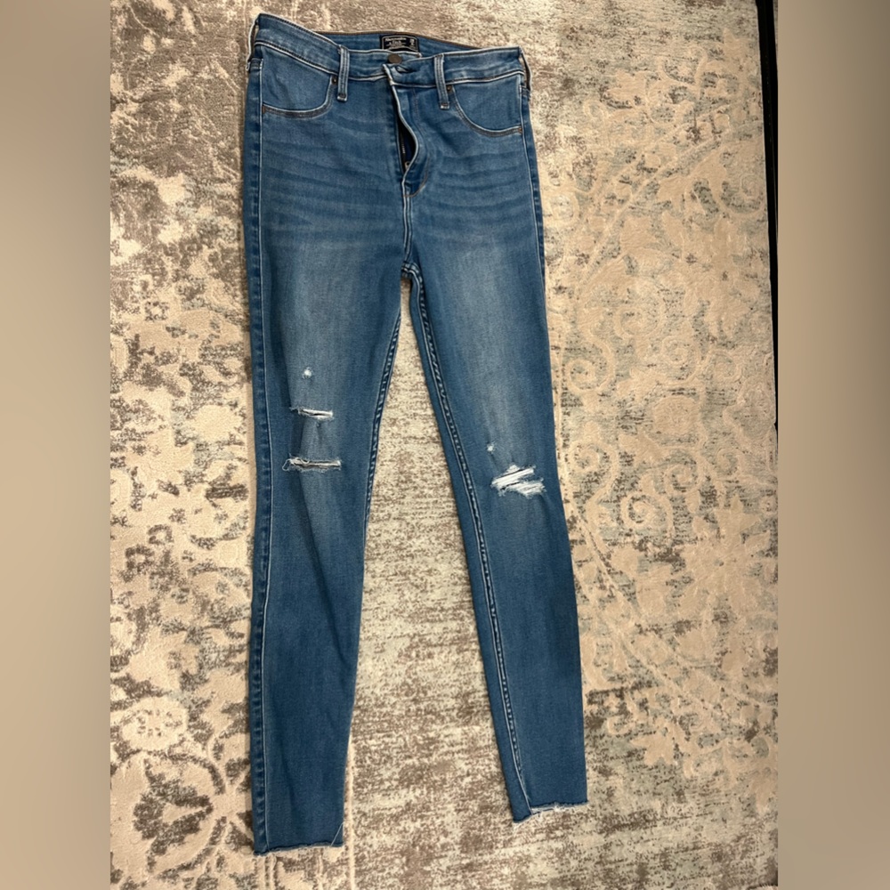 Abercrombie & Fitch blue jeans. Perfect condition, size 26/6.